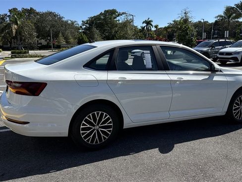 Used 2021 Volkswagen Jetta SE image 5