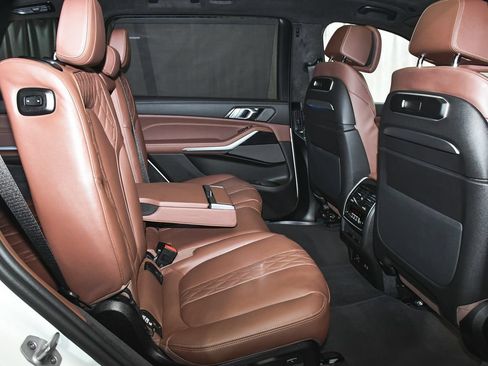 Used 2026 BMW X7 M60i AWD/4WD image 57