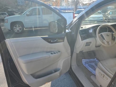 Used 2015 Nissan Quest SV w/ Leather Package image 9