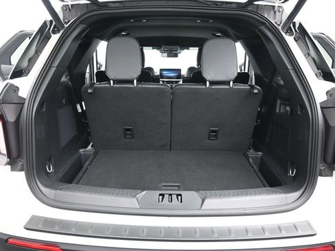 Certified 2025 Ford Explorer ST-Line w/ Premium Package image 26