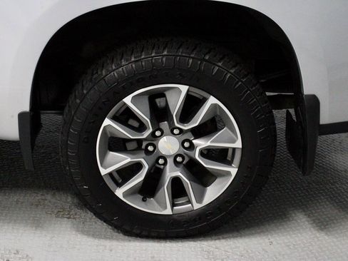 Used 2021 Chevrolet Silverado 1500 LT image 20