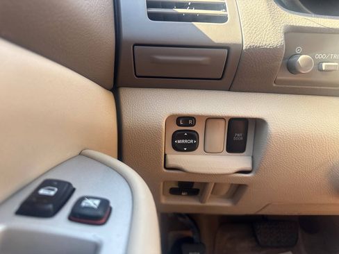 Used 2004 Lexus RX 330 FWD image 40