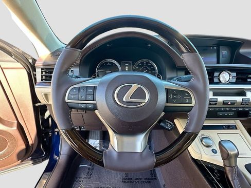 Used 2016 Lexus ES 350 w/ Premium Package w/Wood Trim image 11
