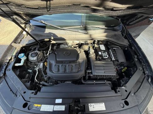 Used 2018 Volkswagen Tiguan S image 25