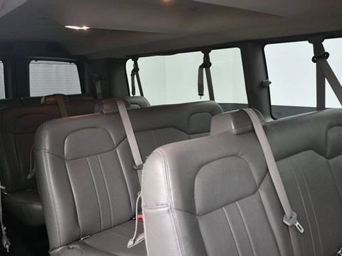 Used 2024 Chevrolet Express 3500 LS RWD image 17