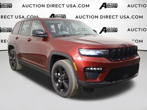 Used 2023 Jeep Grand Cherokee Limited w/ Black Appearance Package AWD/4WD image 40