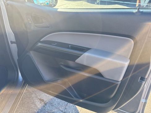 Used 2022 Chevrolet Colorado W/T w/ Custom Special Edition image 39