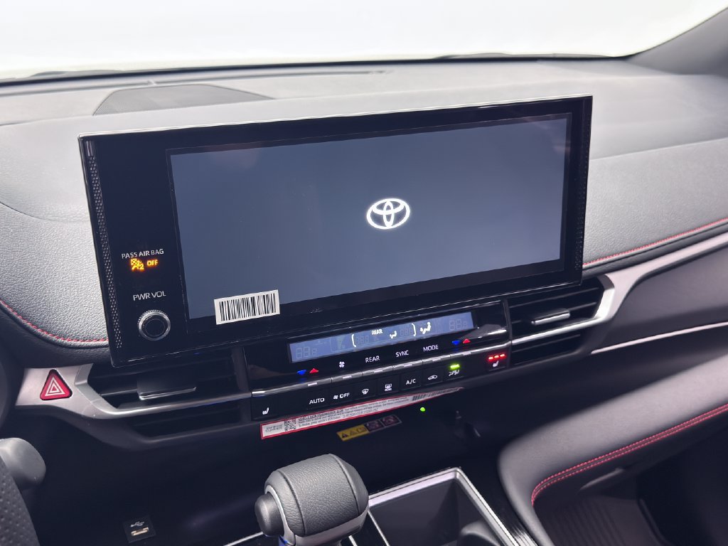 Used 2026 Toyota Sienna XSE AWD/4WD image 27