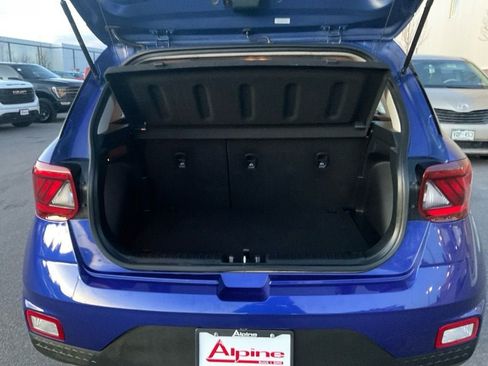 Used 2025 Hyundai Venue SEL FWD image 20