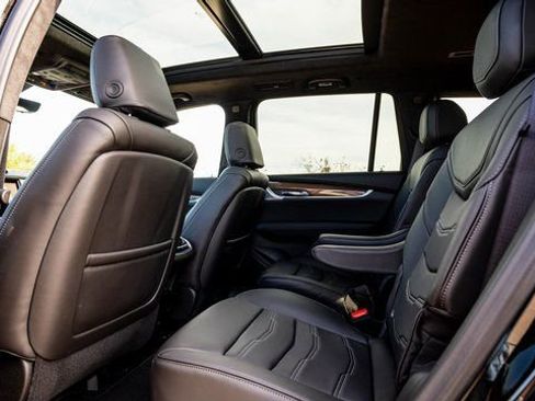 New 2025 Cadillac XT6 Premium Luxury w/ Platinum Package FWD image 14