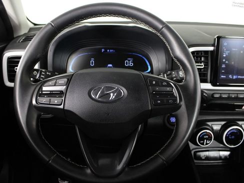Certified 2024 Hyundai Venue Limited FWD image 26