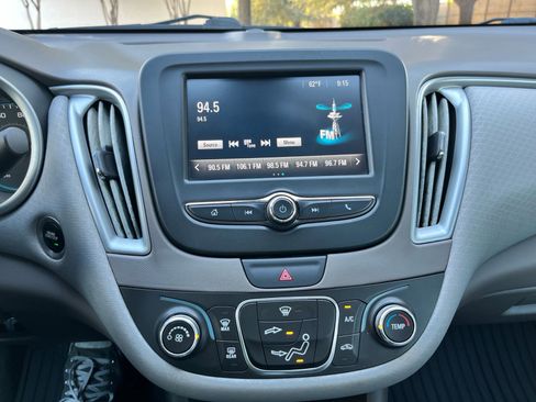 Used 2017 Chevrolet Malibu LS w/ LPO, Convenience Package 2 image 25