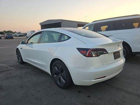 Used 2020 Tesla Model 3 Standard Range RWD image 6