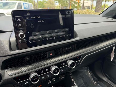 Used 2025 Honda CR-V Sport-L image 6