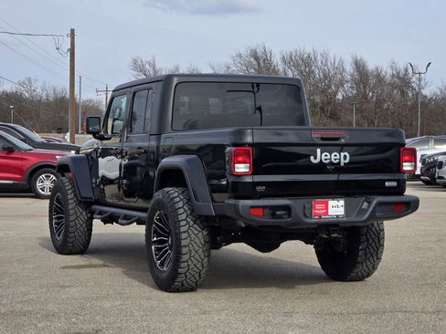 Used 2020 Jeep Gladiator Overland w/ Popular Equipment Package image 5