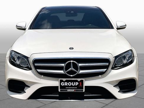 Used 2018 Mercedes-Benz E 300 image 4