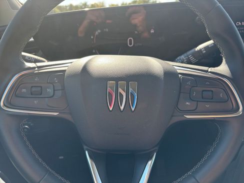 Used 2025 Buick Encore GX Preferred image 25