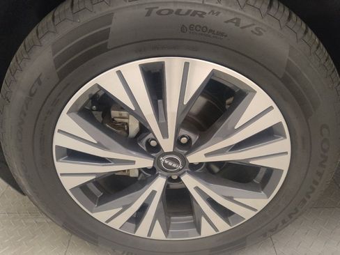 Used 2022 Nissan Rogue SV FWD image 31