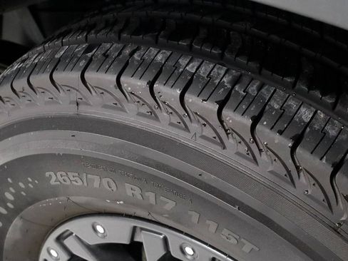 Used 2022 Nissan Frontier PRO-4X w/ Pro-4X Premium Package image 20