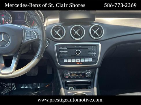 Used 2018 Mercedes-Benz CLA 250 image 16