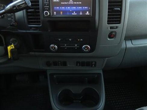 Used 2021 Nissan NV 2500 SV RWD image 33