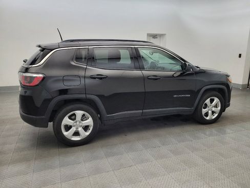 Used 2018 Jeep Compass Latitude FWD image 10