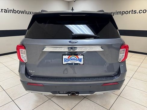 Used 2021 Ford Explorer XLT w/ Equipment Group 202A image 5