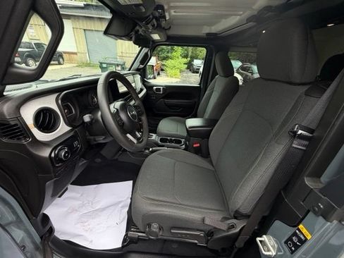 Used 2024 Jeep Wrangler Sport AWD/4WD image 10