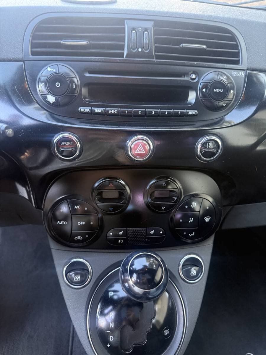 Used 2012 FIAT 500 Sport w/ Safety & Convenience Pkg FWD image 7