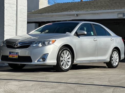 Used 2013 Toyota Camry XLE image 8