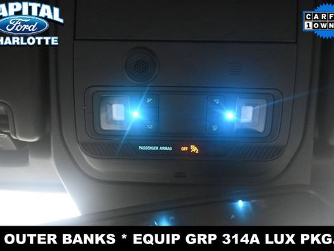 Used 2025 Ford Bronco Outer Banks AWD/4WD image 17