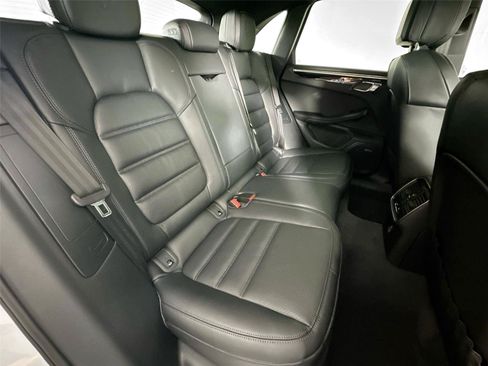 Certified 2026 Porsche Macan AWD/4WD image 27