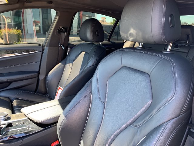 Used 2023 BMW 540i w/ M Sport Package RWD image 15