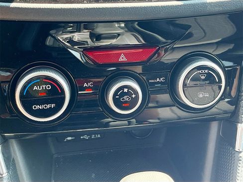 Used 2024 Subaru Forester Premium image 16