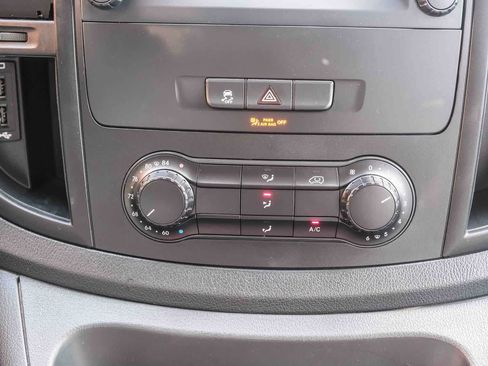 Used 2023 Mercedes-Benz Metris image 17
