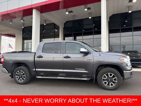Used 2017 Toyota Tundra SR5 w/ SR5 Upgrade Package image 4