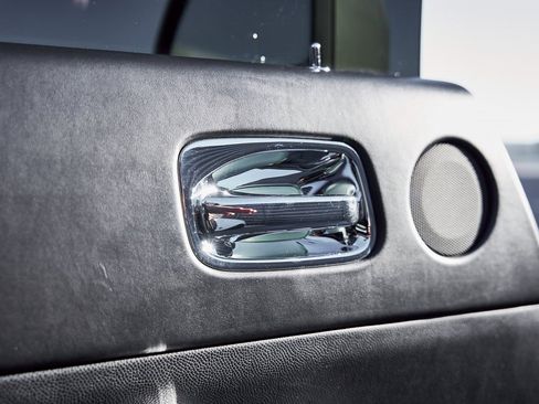 Used 2015 Rolls-Royce Wraith image 30