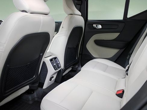 New 2026 Volvo XC40 B5 Ultra w/ Protection Package Premier image 14