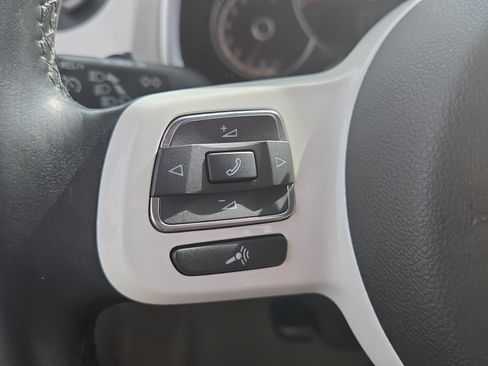Used 2013 Volkswagen Beetle 2.5 FWD image 18