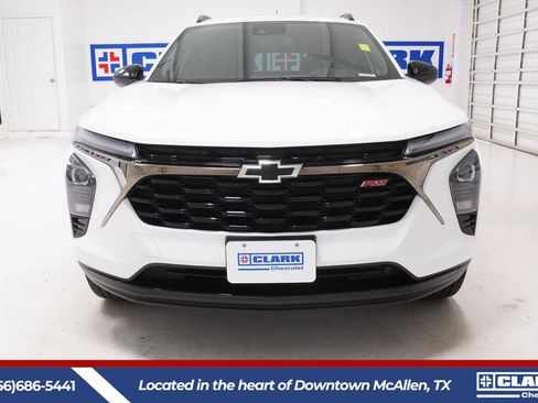 Used 2026 Chevrolet Trax RS w/ Driver Confidence Package FWD image 2