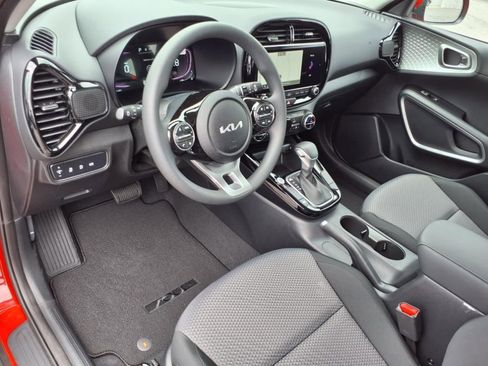New 2025 Kia Soul S image 11