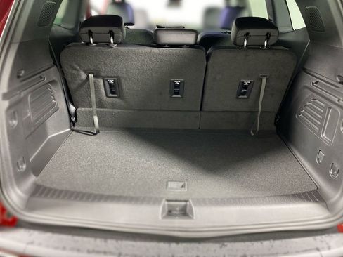 Used 2025 GMC Acadia Elevation w/ Elevation Premium Package image 24