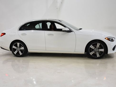 Used 2025 Mercedes-Benz C 300 4MATIC Sedan image 3