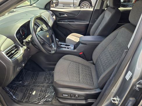 Used 2024 Chevrolet Equinox LT FWD image 23