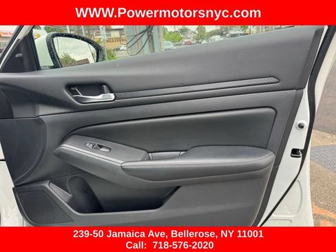 Used 2024 Nissan Altima 2.5 SV w/ SV Premium Package FWD image 21