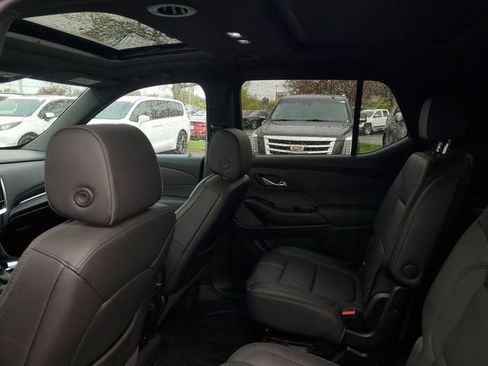 Used 2023 Chevrolet Traverse RS w/ LPO, Floor Liner Package AWD/4WD image 10
