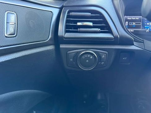 Used 2018 Ford Fusion SE w/ Equipment Group 201A image 20