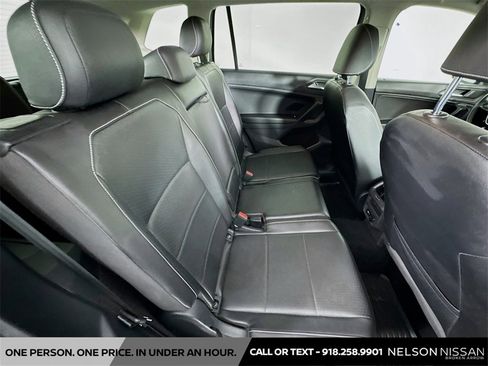Used 2021 Volkswagen Tiguan SE image 27