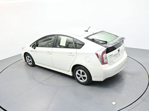 Used 2015 Toyota Prius Four image 19