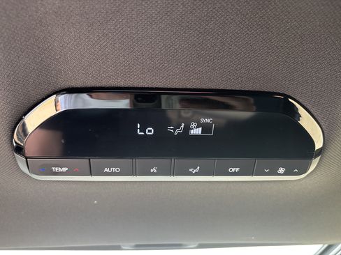 Used 2027 Kia Telluride S AWD/4WD image 14